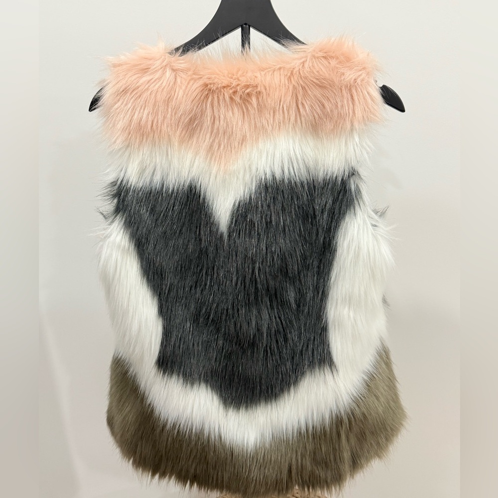 NWOT Marc New York By Marc Andrew Faux Fur Vest Size Medium - Picture 2 of 9